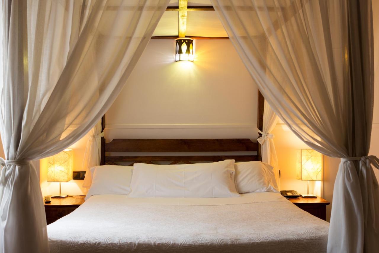 Hotel Boutique Reina Mora Granada Luaran gambar