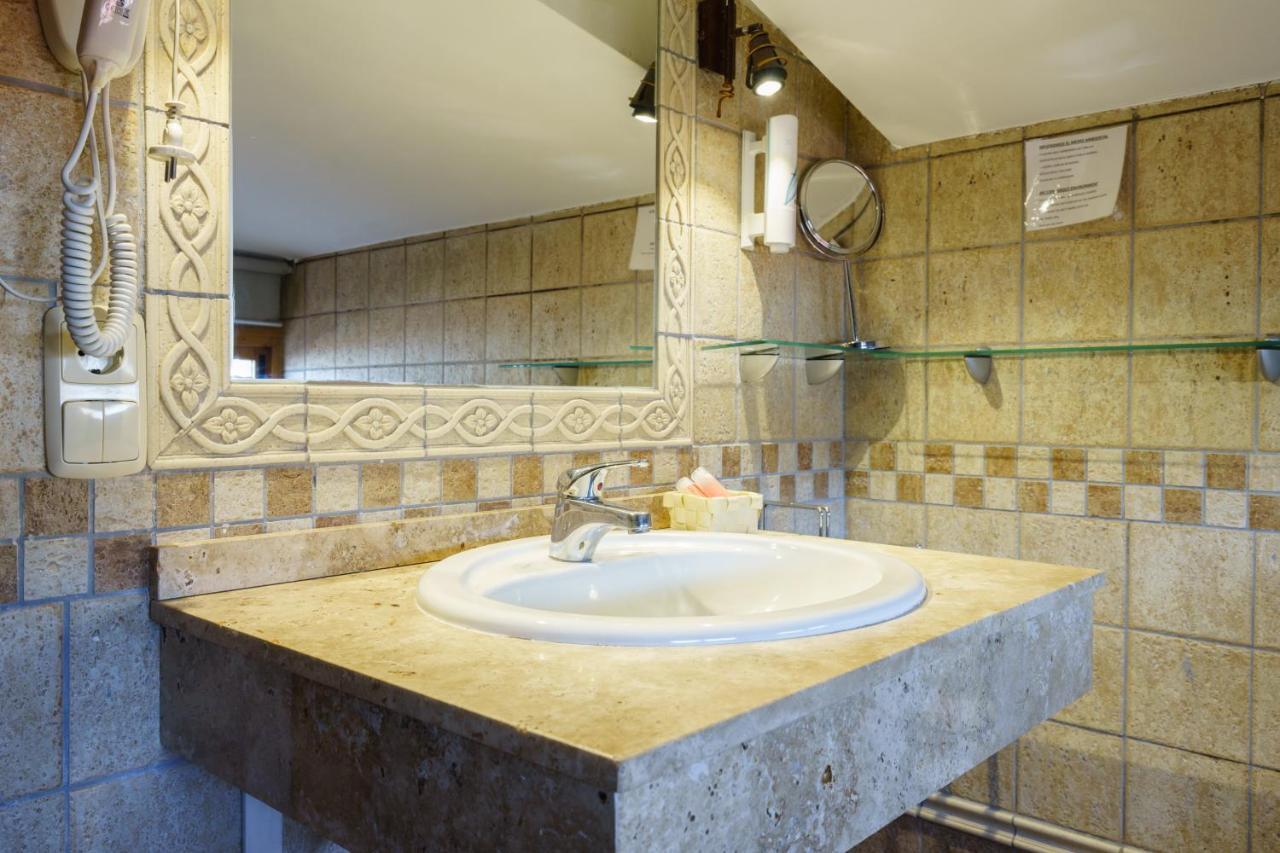 Hotel Boutique Reina Mora Granada Luaran gambar